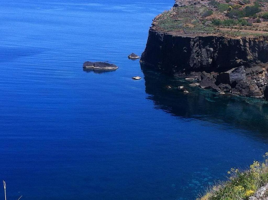 Apartamento Le Terrazze Sul Mare Isola di Ustica Exterior foto