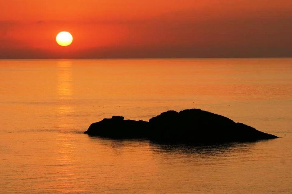 Apartamento Le Terrazze Sul Mare Isola di Ustica Exterior foto