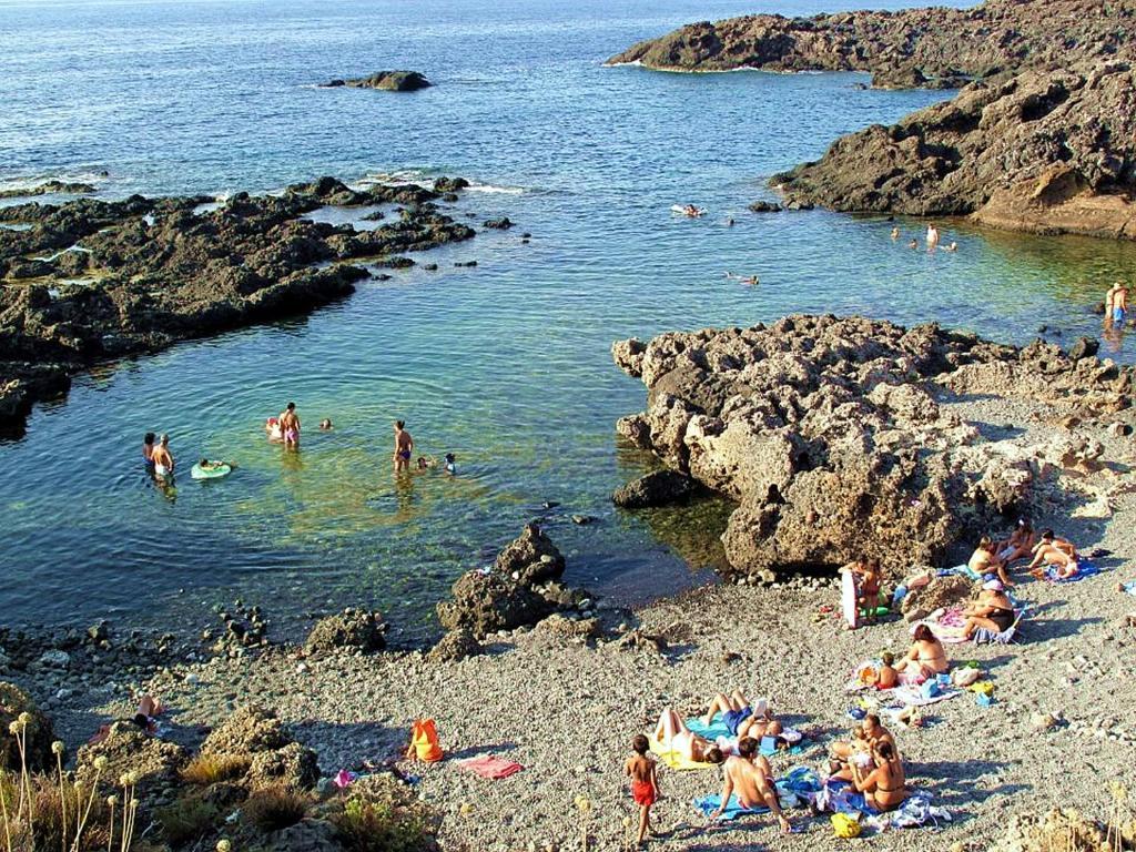 Apartamento Le Terrazze Sul Mare Isola di Ustica Exterior foto